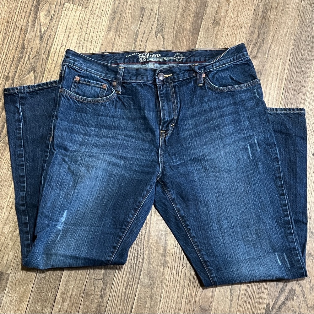 Men’s OLD NAVY distressed jeans size 36/30